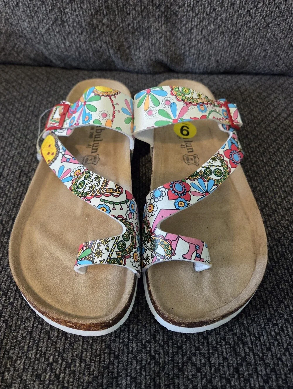 Maibulun Signature T-Strap White Floral Footbed Thong Flip Flop Sandals Size 9
